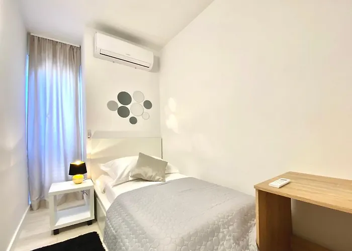 Apartman Town Centre Surprise Split