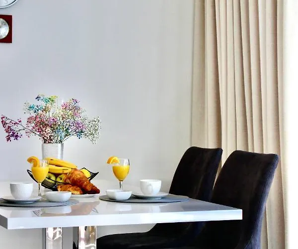 Town Centre Surprise Apartman *