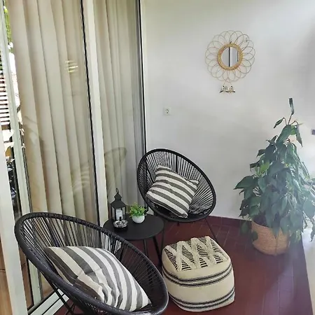 Town Centre Surprise شقة *