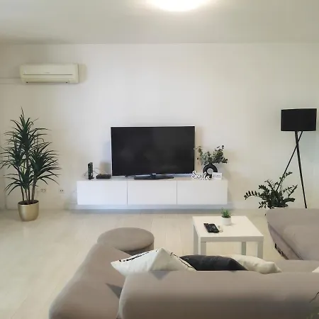 Town Centre Surprise سبليت